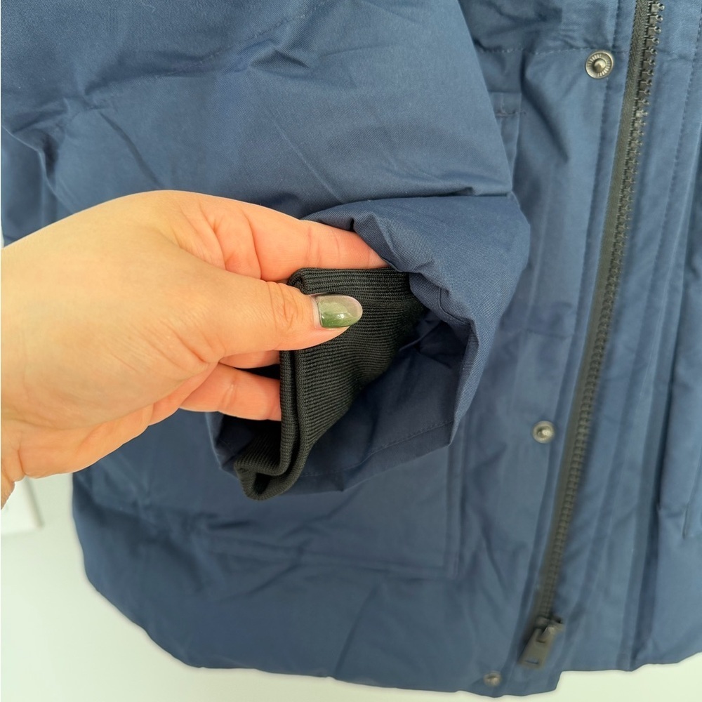 Men's Dark Blue Puffer Jacket - Picture 10 of 11